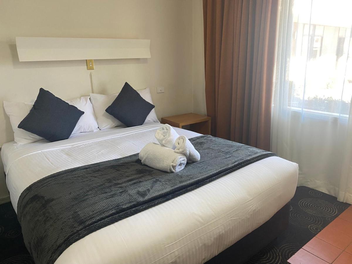 The Astor Hotel Motel Goulburn Zewnętrze zdjęcie
