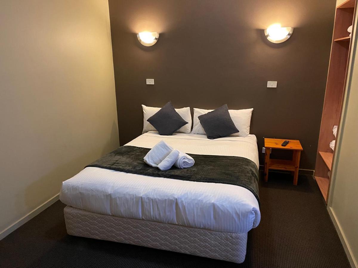 The Astor Hotel Motel Goulburn Zewnętrze zdjęcie