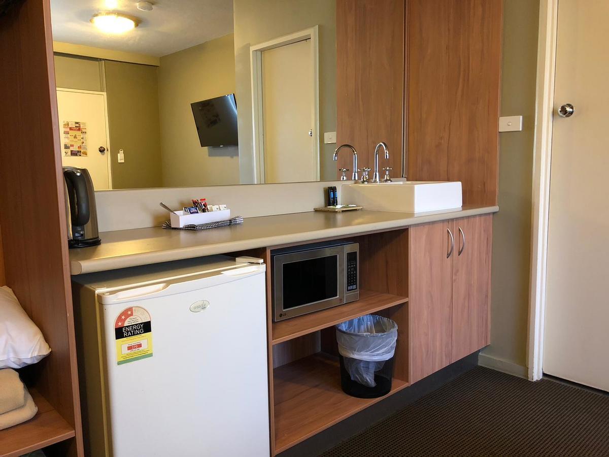 The Astor Hotel Motel Goulburn Zewnętrze zdjęcie